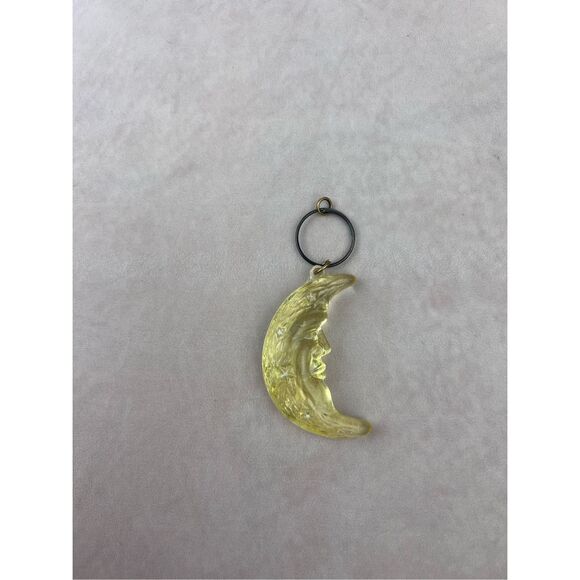 Vintage Celestial Lucite Pale Yellow Moon Keychain Bag Charm MCM - Picture 1 of 5